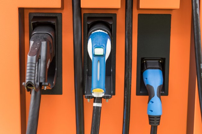 Test von familientauglichen Elektroautos auf Langstrecken mit deutlichen Unterschieden